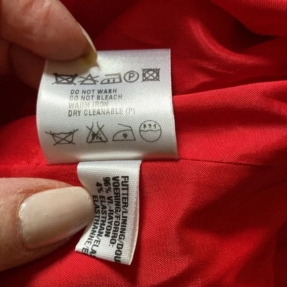 Escada Cotton Stretch Gorgeous Red Logo Button Lined Jacket